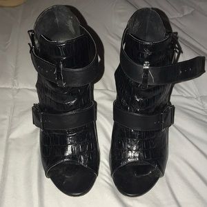 Express Ladies Bootie